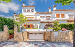 Stunning Home In Platja Daro With Kitchen